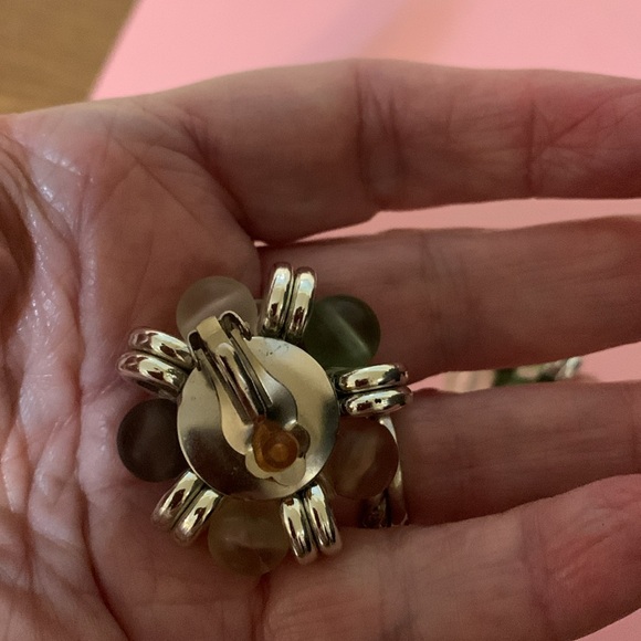 Beautiful earrings, clip on style* - Picture 6 of 6